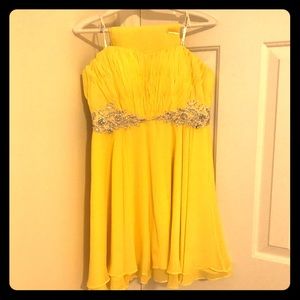 NWT Narianna XS Yellow Dress with Shawl 👗